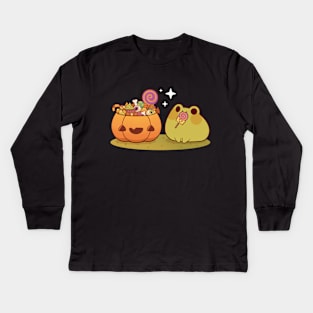 Trick or treat froggie Kids Long Sleeve T-Shirt